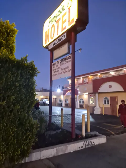 Penguin Motel