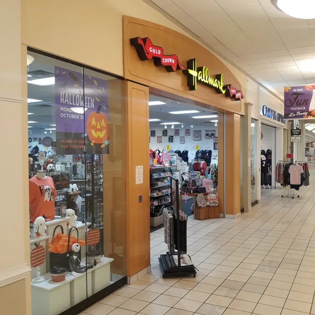 Lynn's Hallmark Shop