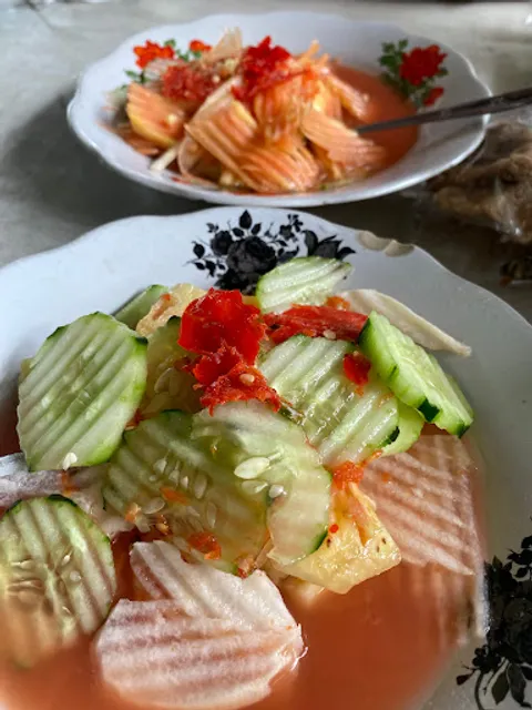 Warung Rujak Ces Ces