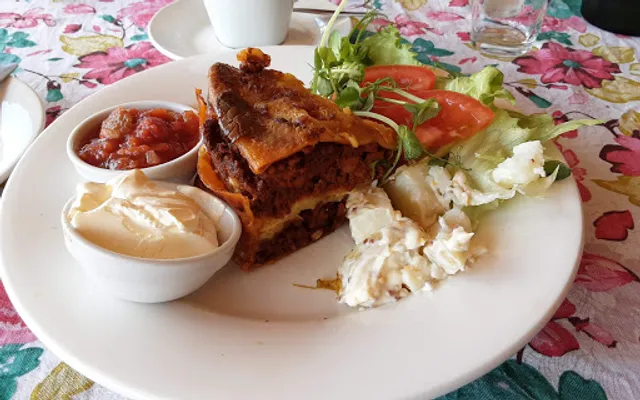 Tanglefoot Winery & Cafe