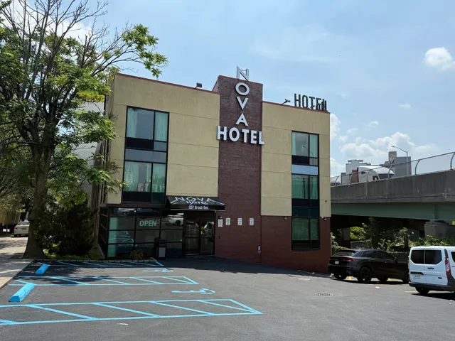 Nova Hotel Bronx