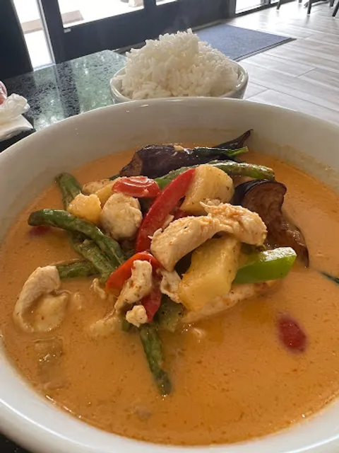 Pranee's Thai Cuisine and Noodle House