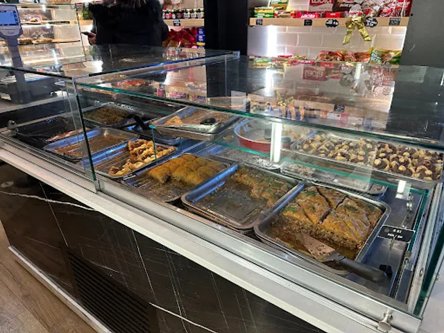 The Souvlaki & Pizzela Pizza Handforth