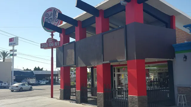 Que Rollo Sushi satélite