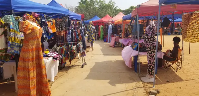 Feira Artesanal de Talatona