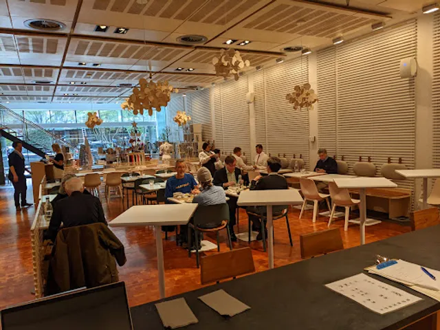 Björk Cafe & Bistro