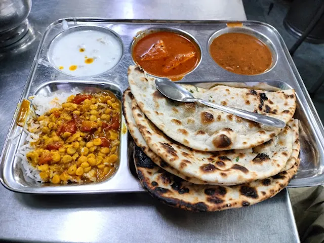 Saini Pavitra Bhojnalya