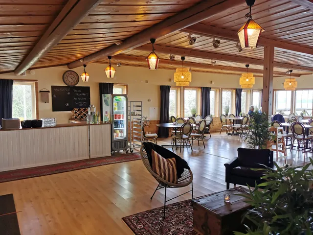Avholmsberget Cafe & Restaurang