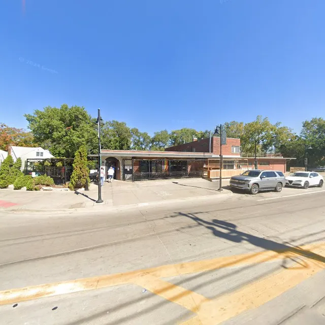 Shorts Burger and Shine