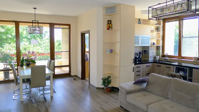 Sea Garden Lux Apartment