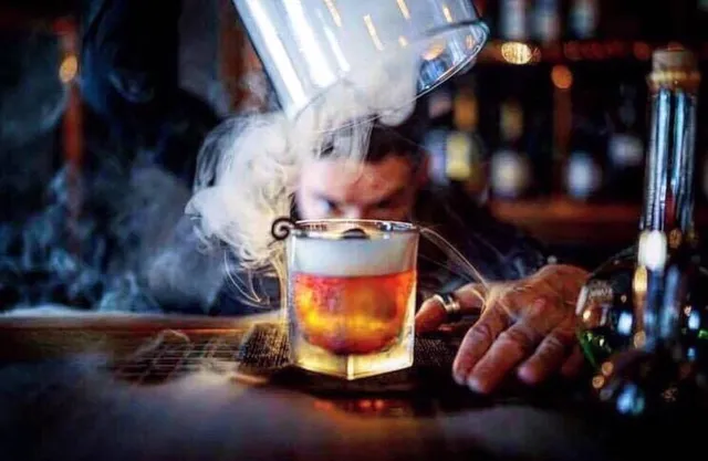 Vibes Restaurant & Tavern