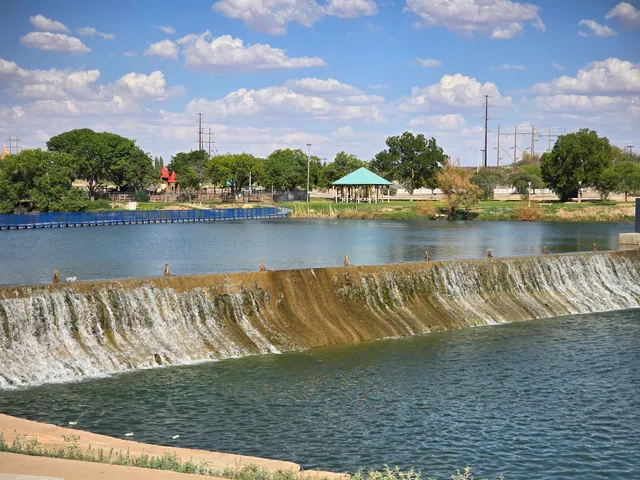 Lake Carlsbad Beach Park