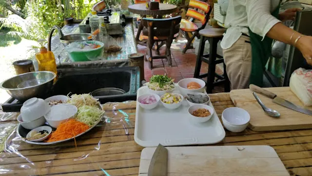 organic thai cooking school