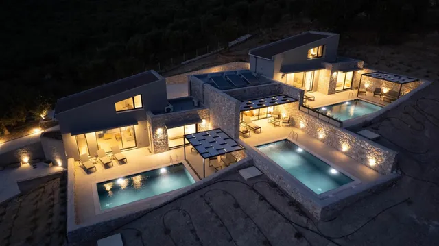 Daelia Luxury Villas