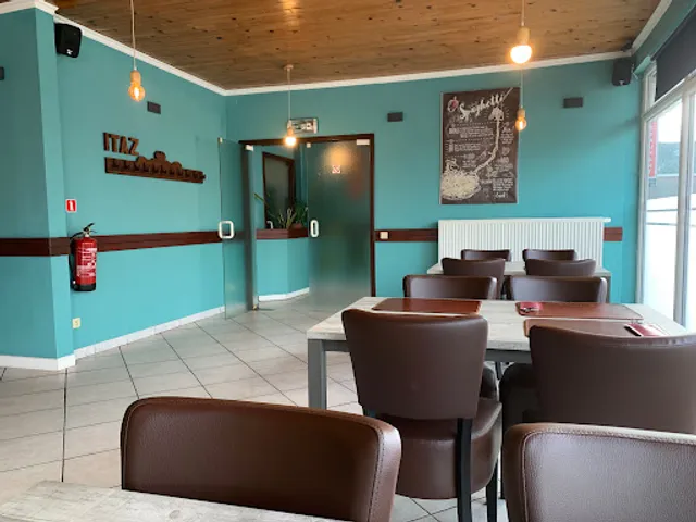 ITAZ Pizzeria & Restaurant