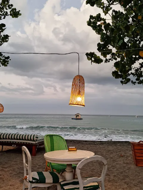 Poleng Beachfront Restaurant