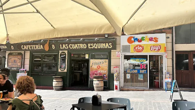 El Jamoncico Las Cuatro Esquinas.