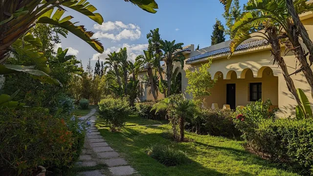 Hôtel Restaurant Les Cyprès