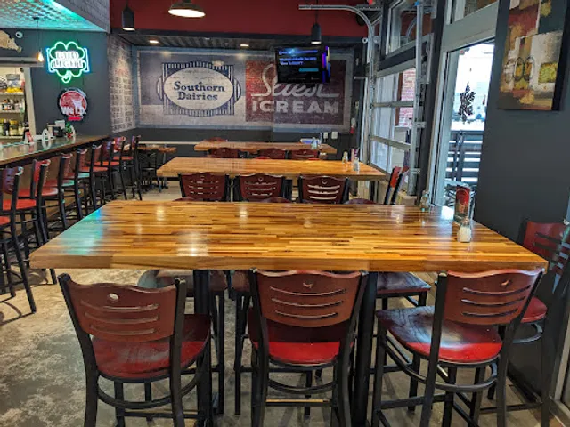 Stevarinos Italian Eatery & Pub