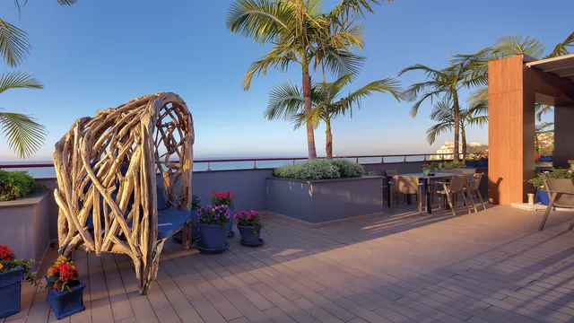 The Views Monumental