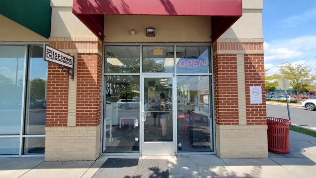 Spoons Frozen Yogurt