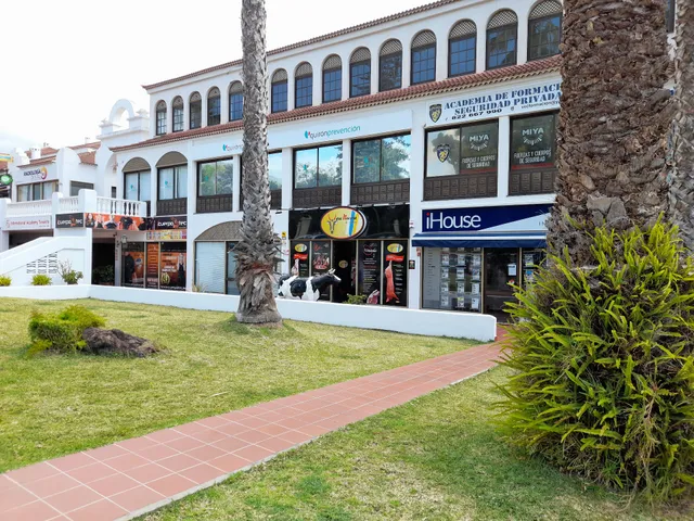 Centro Comercial La Cúpula