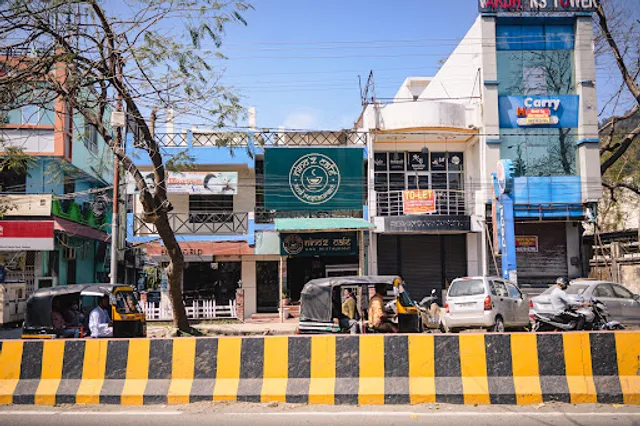 Nino’z Café & Restaurant