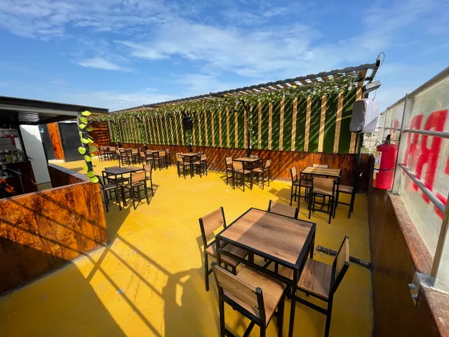 El Búnker -Terraza - Hostal - Restobar