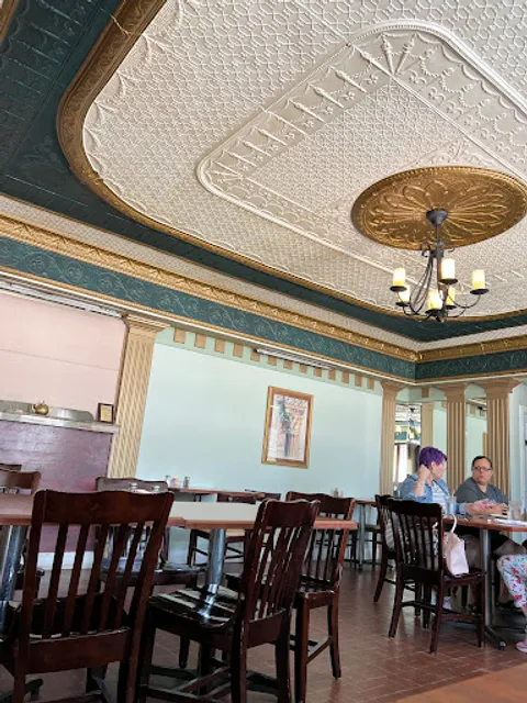 Sawa Restaurant & Grill