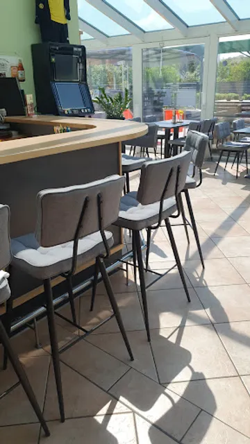 Lokal Alibi Bar Cafe Restaurant