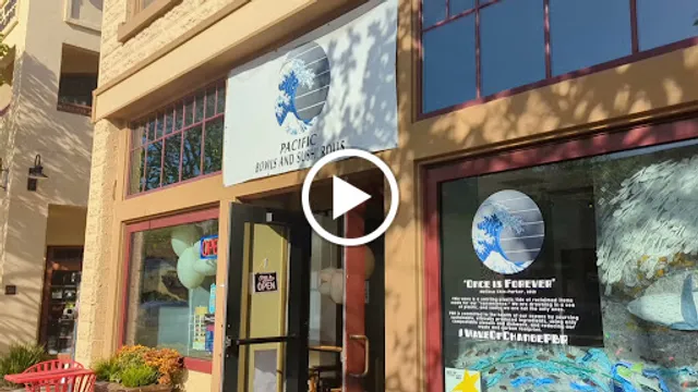 Pacific Bowls & Rolls