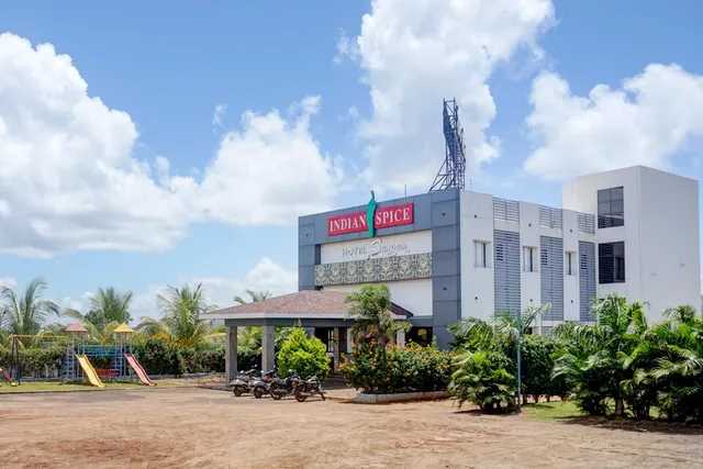 Capital O 82349 Sangam Lodge