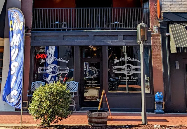 The Old Fashioned Cigar Bar