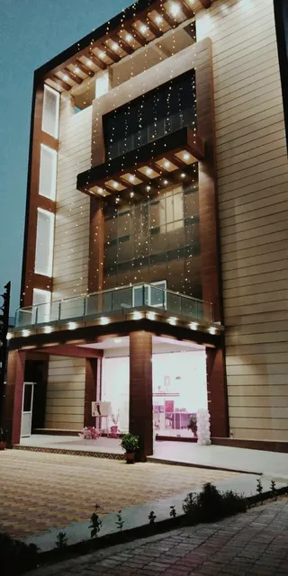 Brij ki Rasoi Resort -Banquet,Gardens&Restaurant Sitapur Road, Lucknow