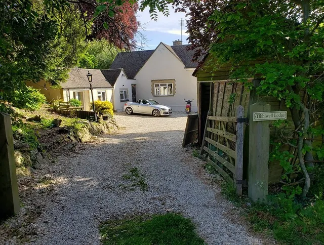 Tibbiwell Lodge