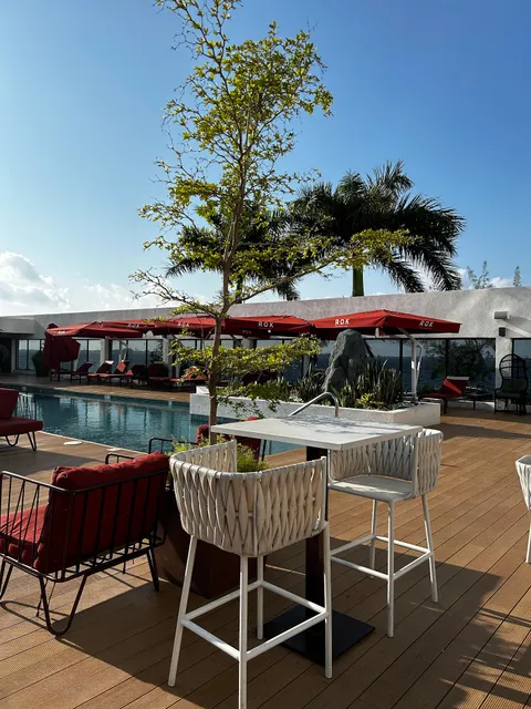 Rockstone Bar & Grill