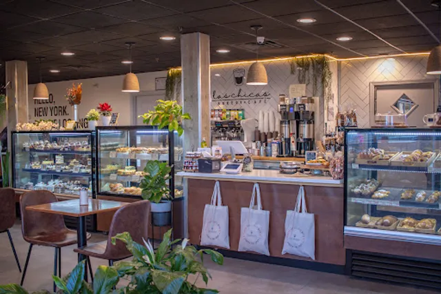 Las Chicas Bakery & Cafe