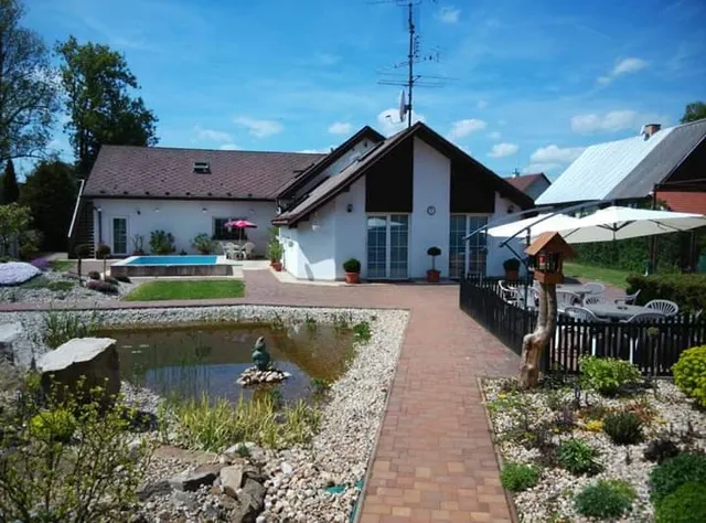 Ubytování s tenisem - Věra Hronzová