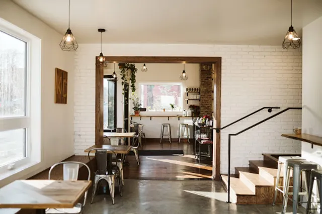 Splitlog Coffee Co. Drive Thru & Local Roaster