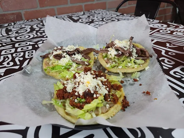 2 carnales taqueria + antojitos