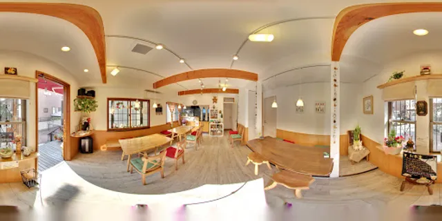 ごはんカフェ うさぎのしっぽ