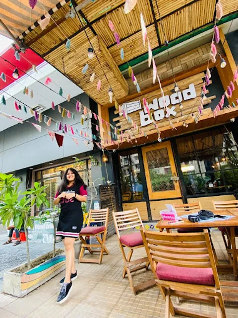 Wood Box Cafe, Indirapuram