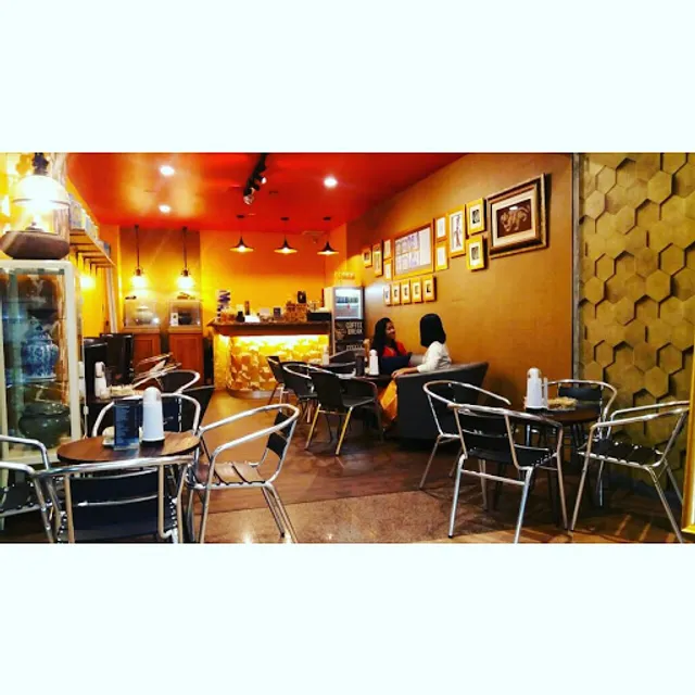 Dewi Luwak ITC Cempaka Mas