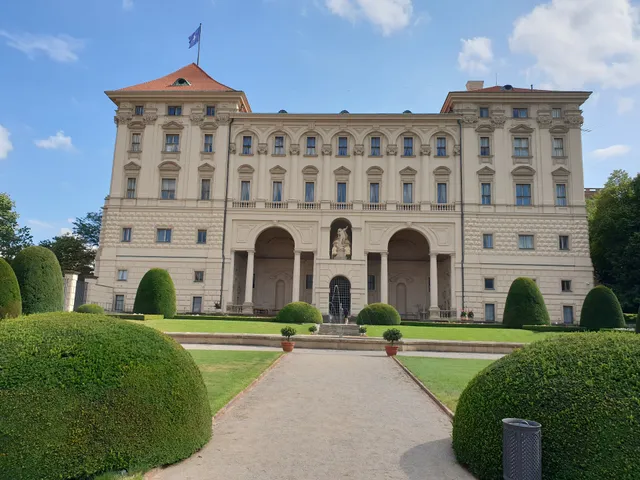Zahrada Černínského paláce