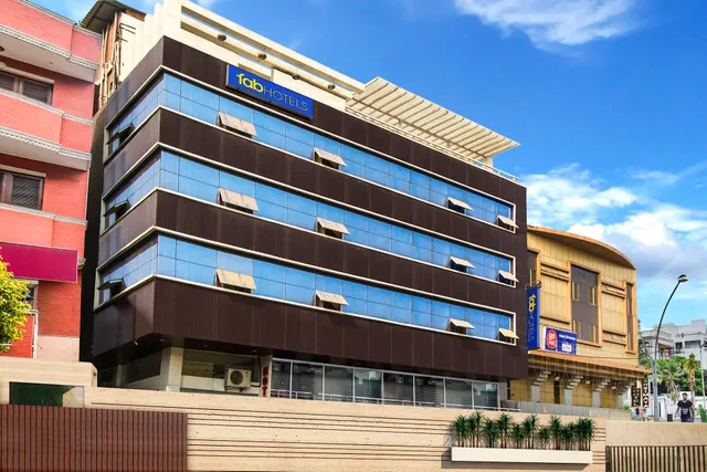 FabExpress Siya Palace