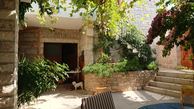 Solta - Apartmani Zlendic