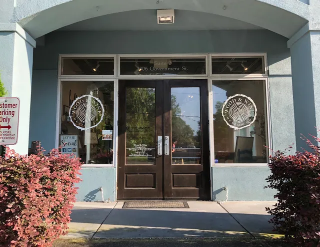 Wood & Wine Design Co