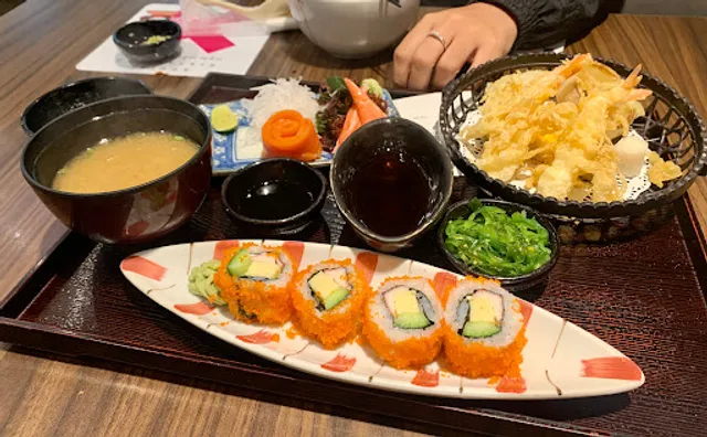 Yayoi ศูนย์การค้าไอทีสแควร์ หลักสี่