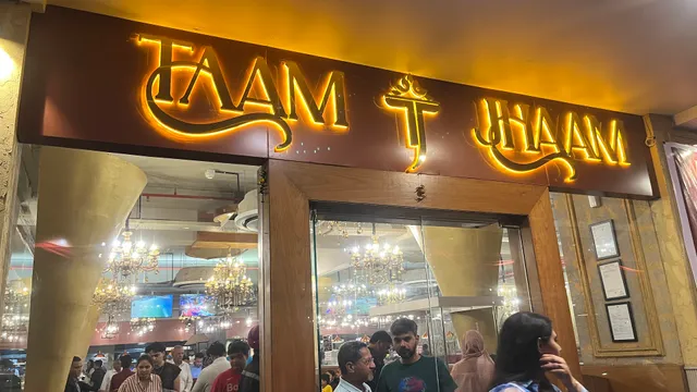 Tinssel Town Restaurant I Multi Cuisine Restaurant with Buffet Spread