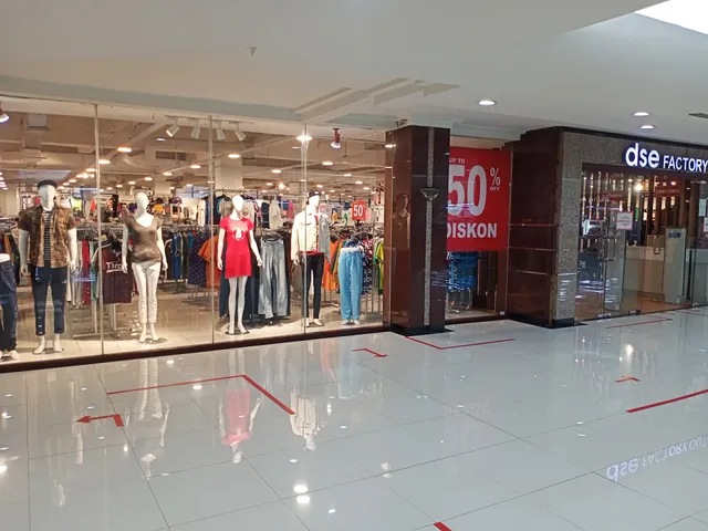 DSE Factory Outlet - BSD Plaza